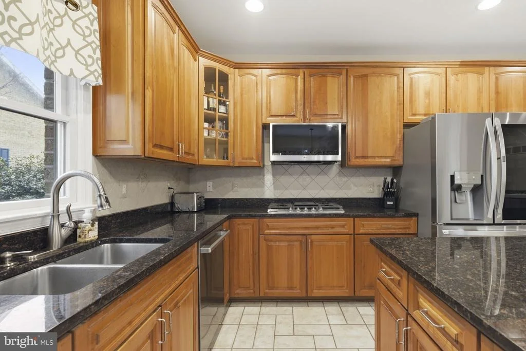 Photo of 922 SIDEHILL DRIVE
