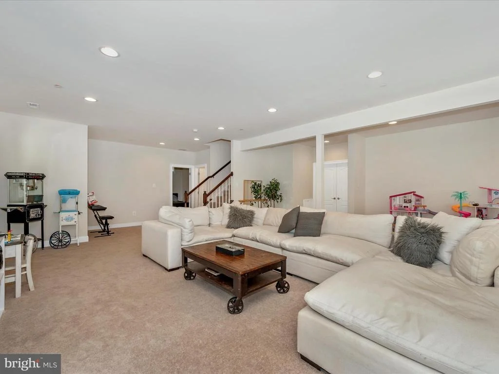 Photo of 6436 DRESDEN PLACE