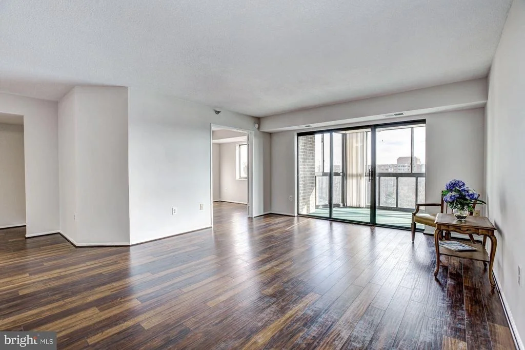 Photo of Unit 31007 at 15115 INTERLACHEN DRIVE