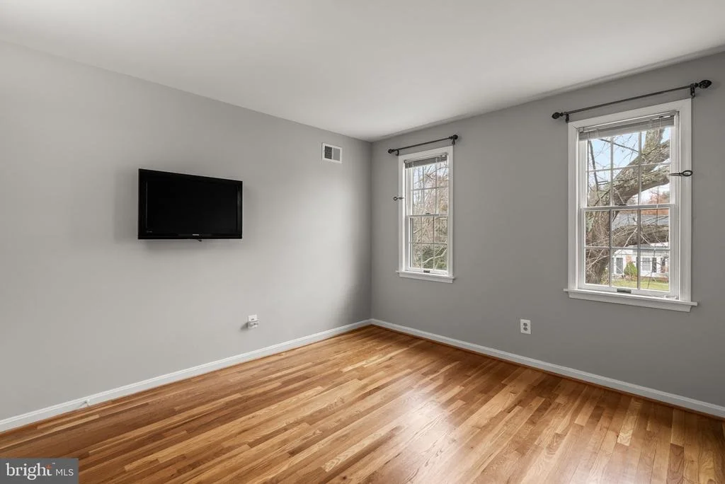 Photo of 14308 ANSTED ROAD
