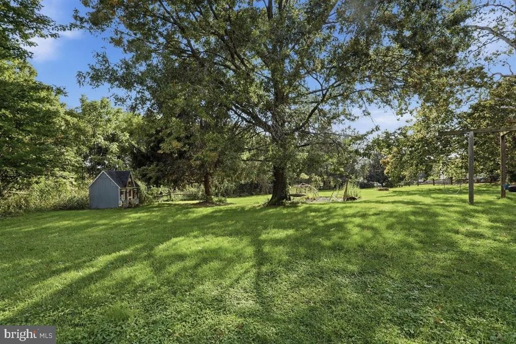 Photo of 5921 QUINN ROAD