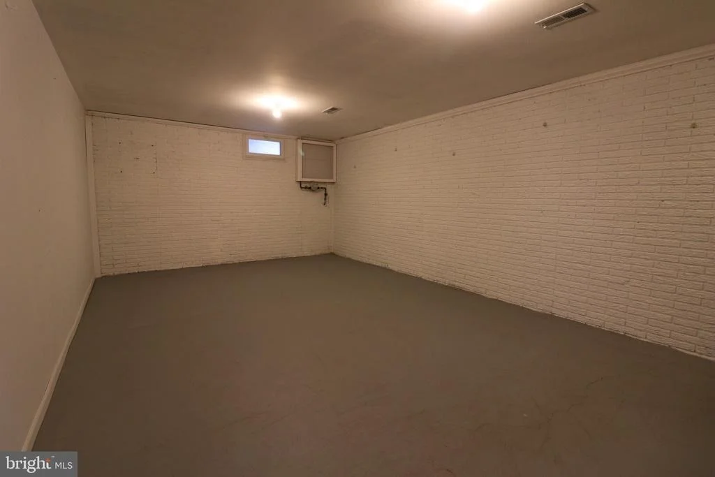 Photo of 17501 COLLIER CIRCLE