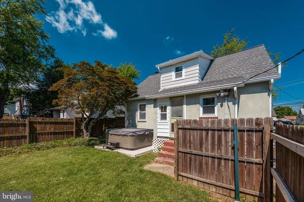 Photo of 515 LOCUST AVENUE
