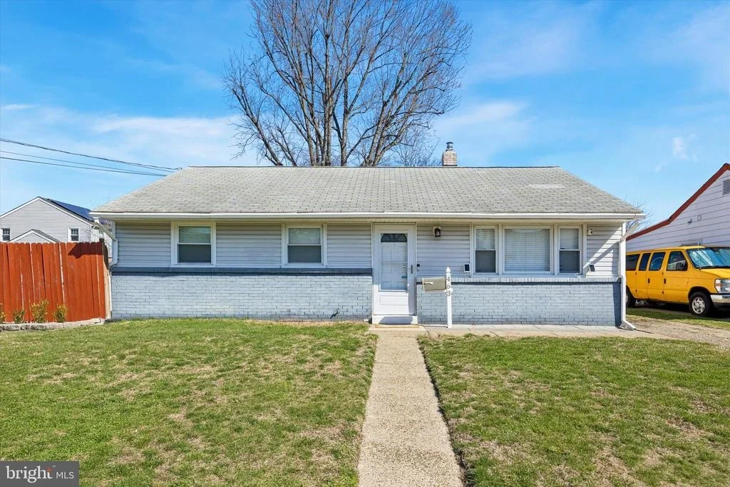 Photo of 463 COLONIAL ROAD