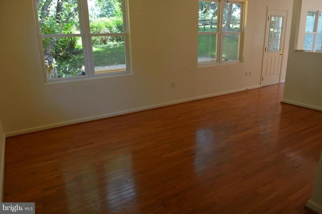Photo of 6484 LACELIKE ROW