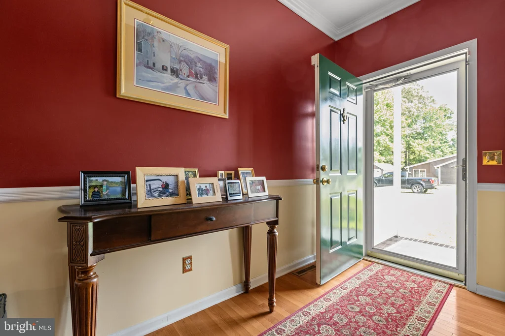 Photo of 33 SIOUX DRIVE