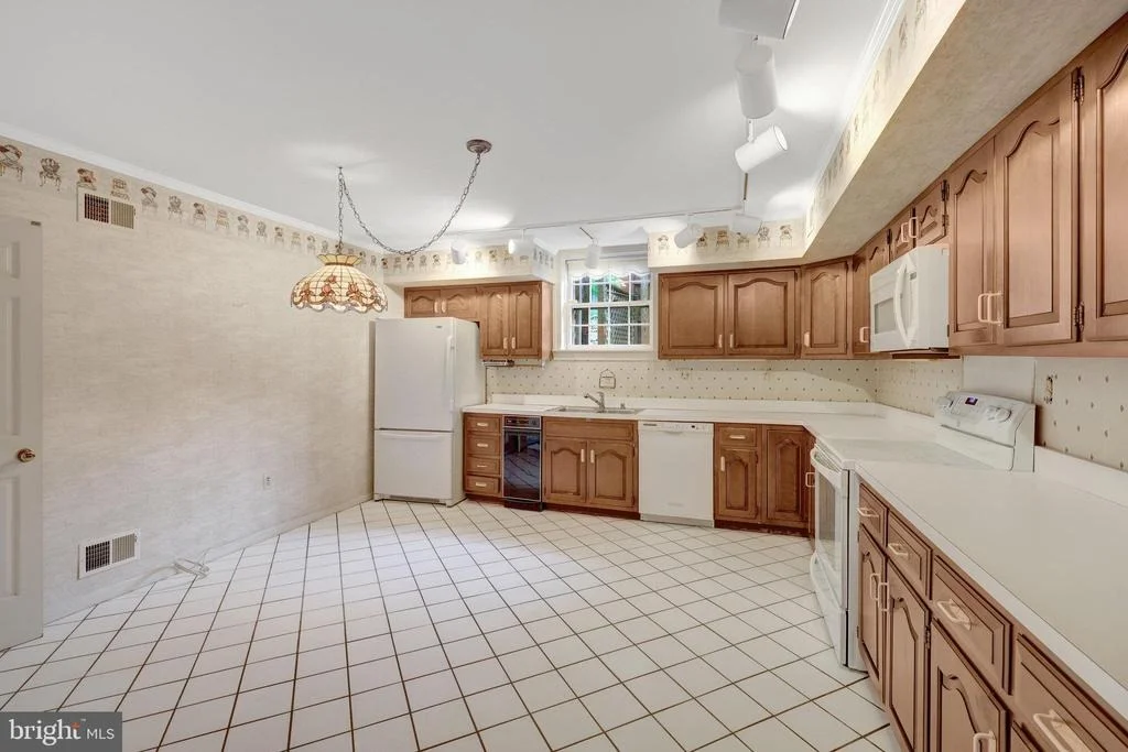 Photo of 1468 HIGHWOOD DRIVE