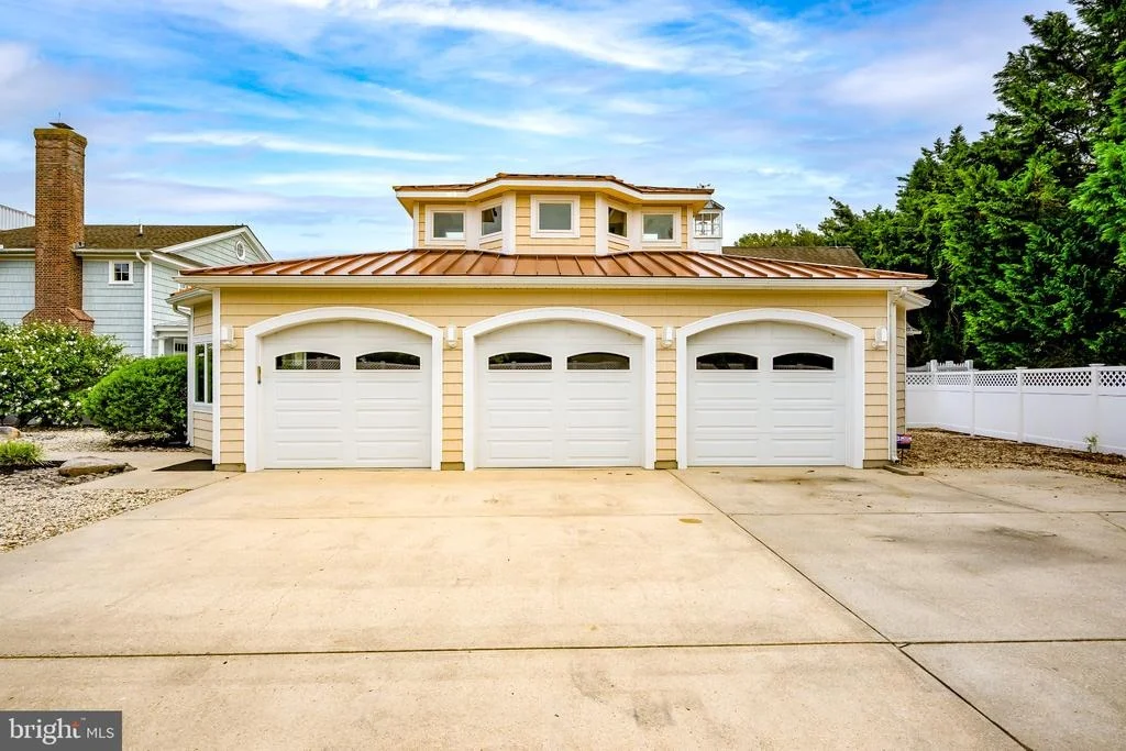 Photo of 632 PILOTTOWN ROAD
