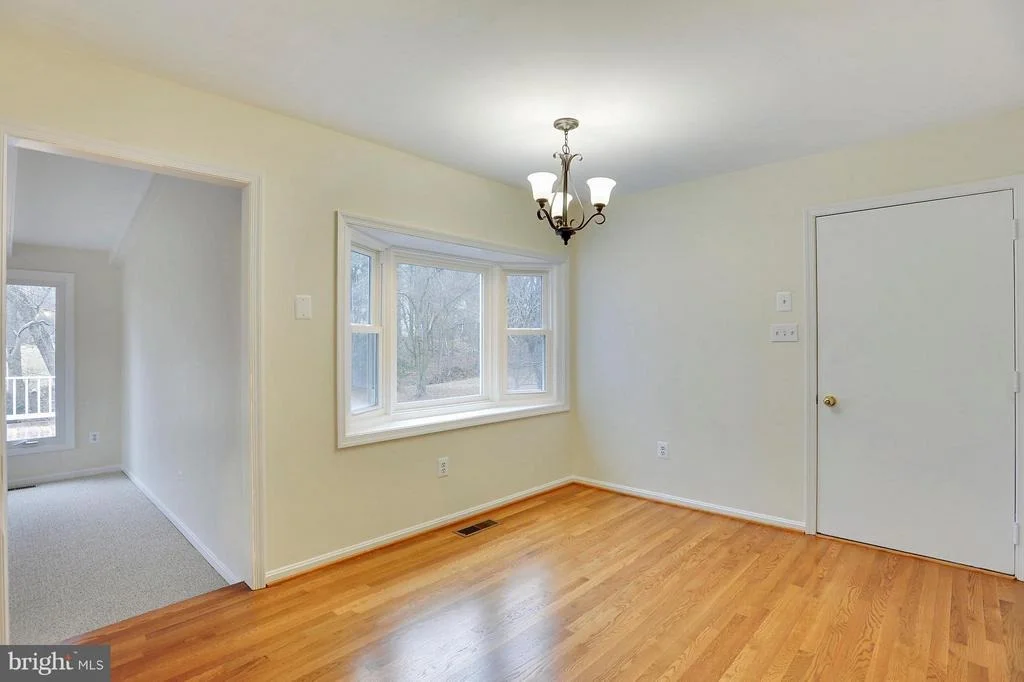 Photo of 1804 LONGMEAD ROAD