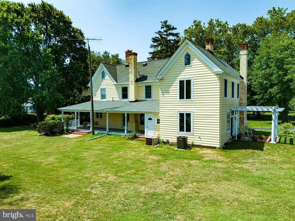 Photo of 2208 HORNS POINT ROAD