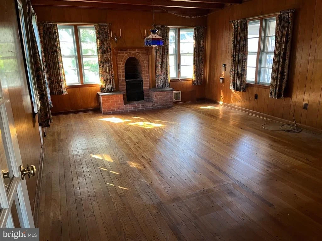 Photo of 604 GRANT PLACE