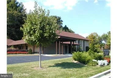 Photo of Unit 807 at 15107 INTERLACHEN DRIVE