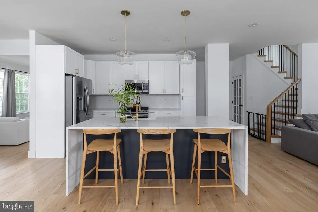 Photo of 658 WORCESTER DRIVE