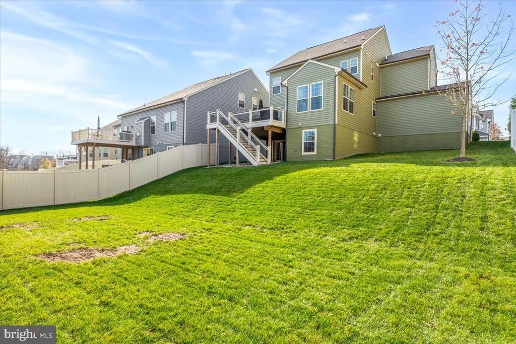 Photo of 1010 SAXTON DRIVE