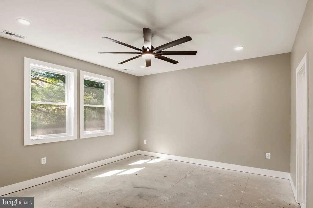 Photo of 584 PARK ROAD