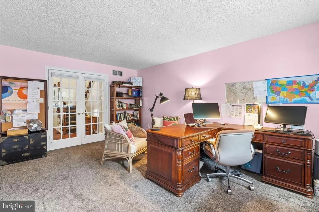Photo of 10 SILVER HILL LANE
