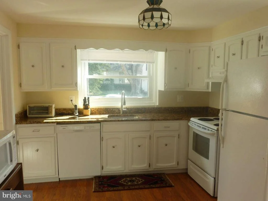 Photo of 11404 LUND PLACE
