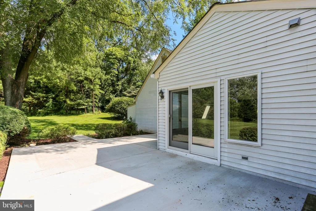 Photo of 8020 EXODUS DRIVE