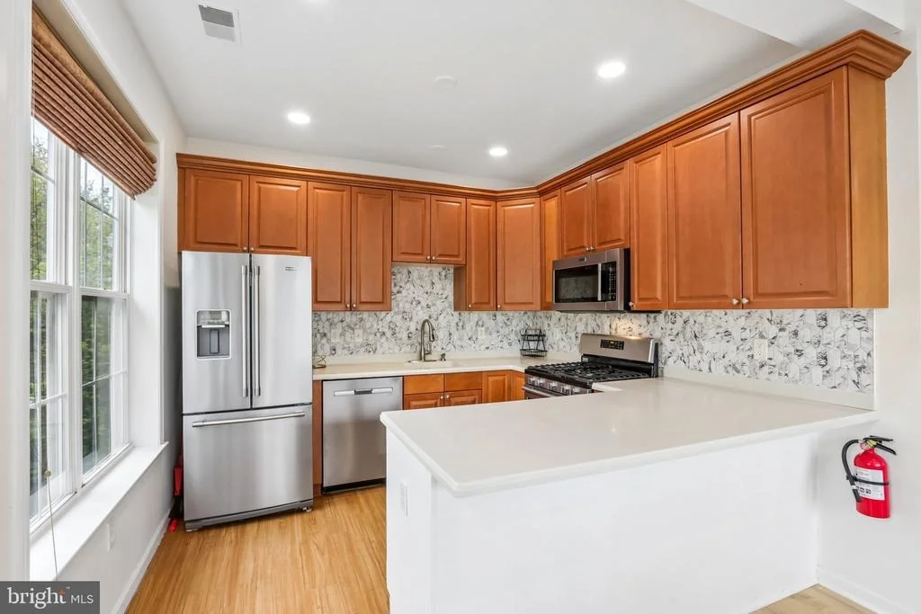 Photo of 121 KYLE WAY