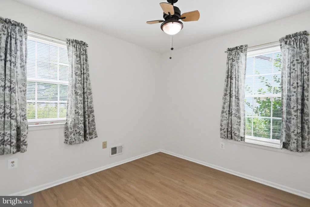 Photo of 5661 CRABAPPLE DRIVE