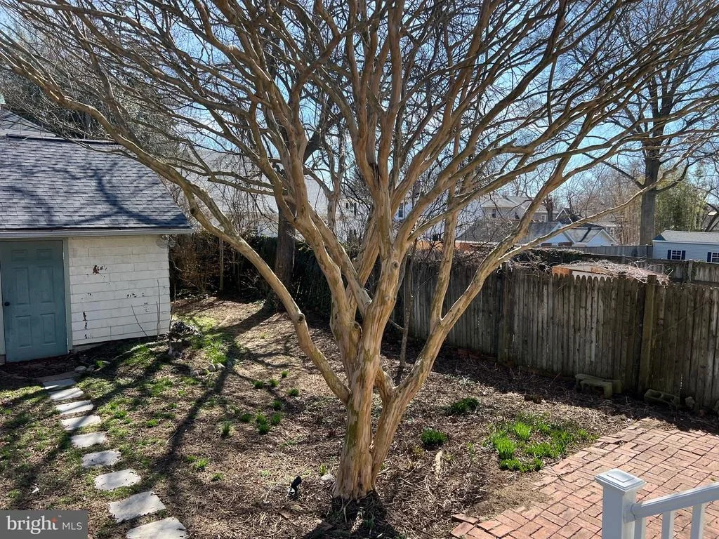 Photo of 106 LINDEN AVENUE