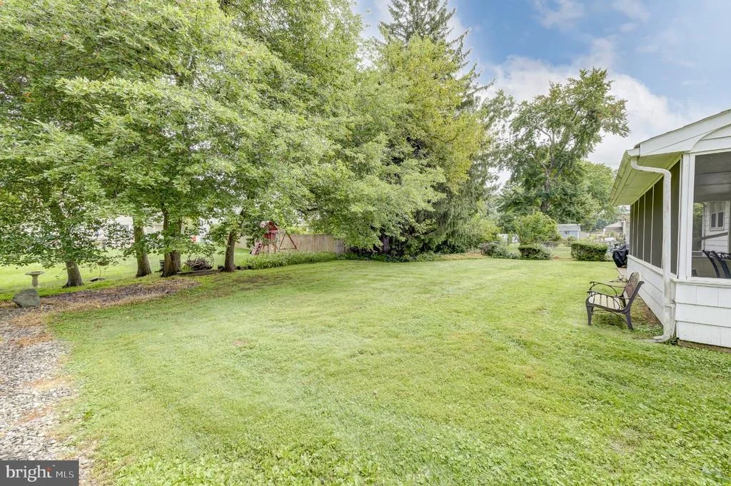Photo of 10 PASADENA DRIVE