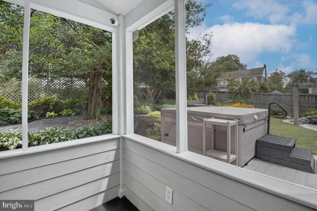 Photo of 9701 LAWNDALE DRIVE