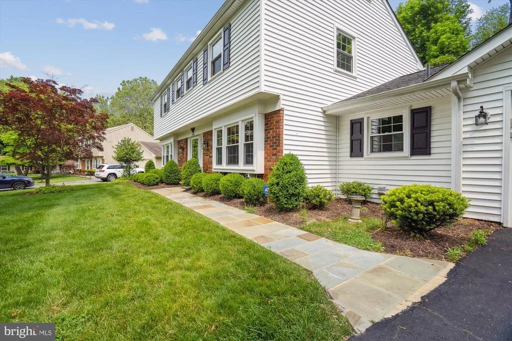 Photo of 14120 BEECHVUE LANE