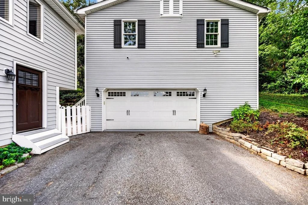 Photo of 100 HILLSIDE ROAD