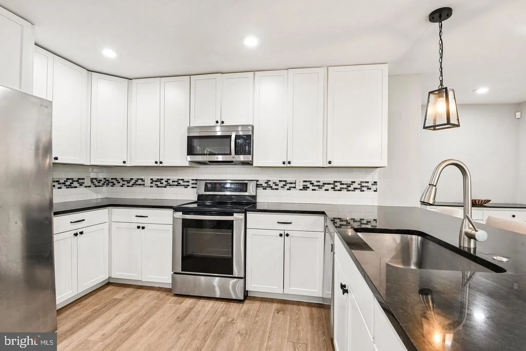 Photo of 8715 CRESTMONT LANE