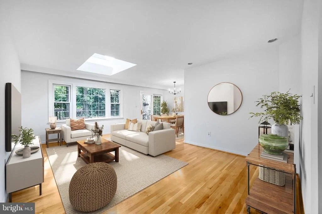 Photo of 852 DIAMOND DRIVE