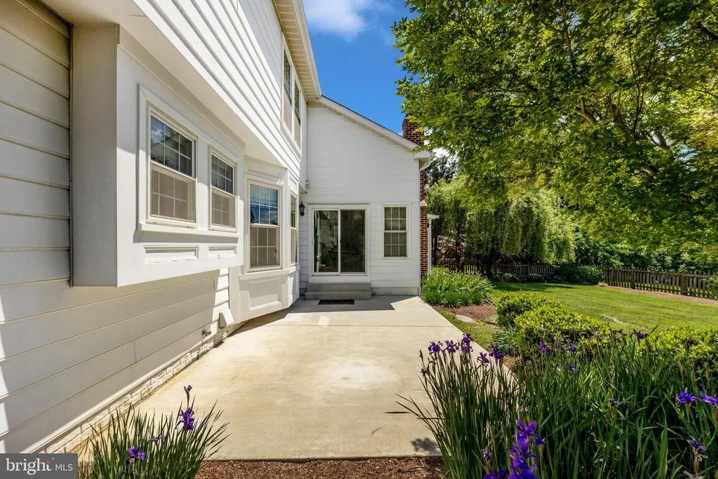 Photo of 6913 SOVEREIGN PLACE
