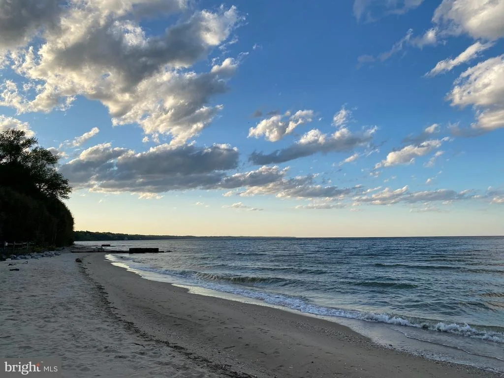 Photo of 1146 CALVERT BEACH ROAD