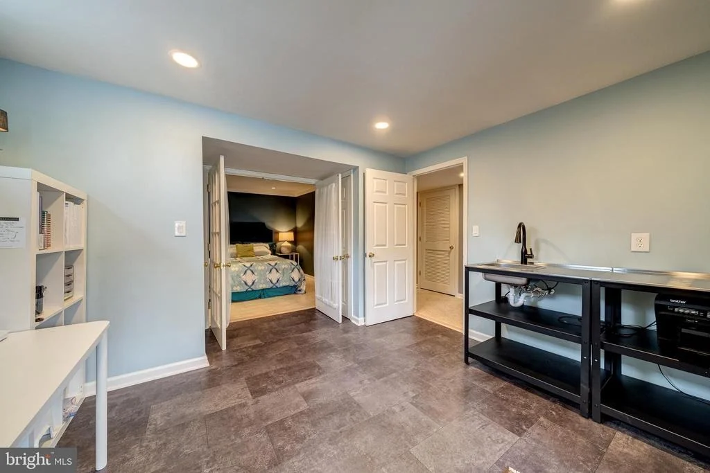 Photo of 6202 NETHERCOMBE COURT