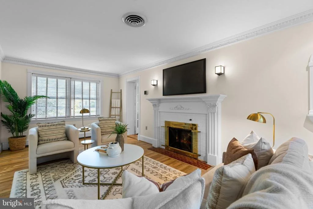 Photo of 7908 BROOKLYN BRIDGE ROAD