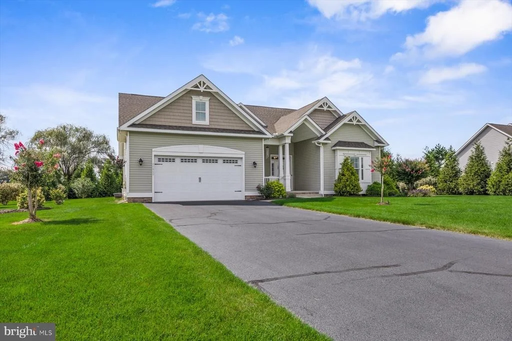 Photo of 24860 MISTLETOE DRIVE