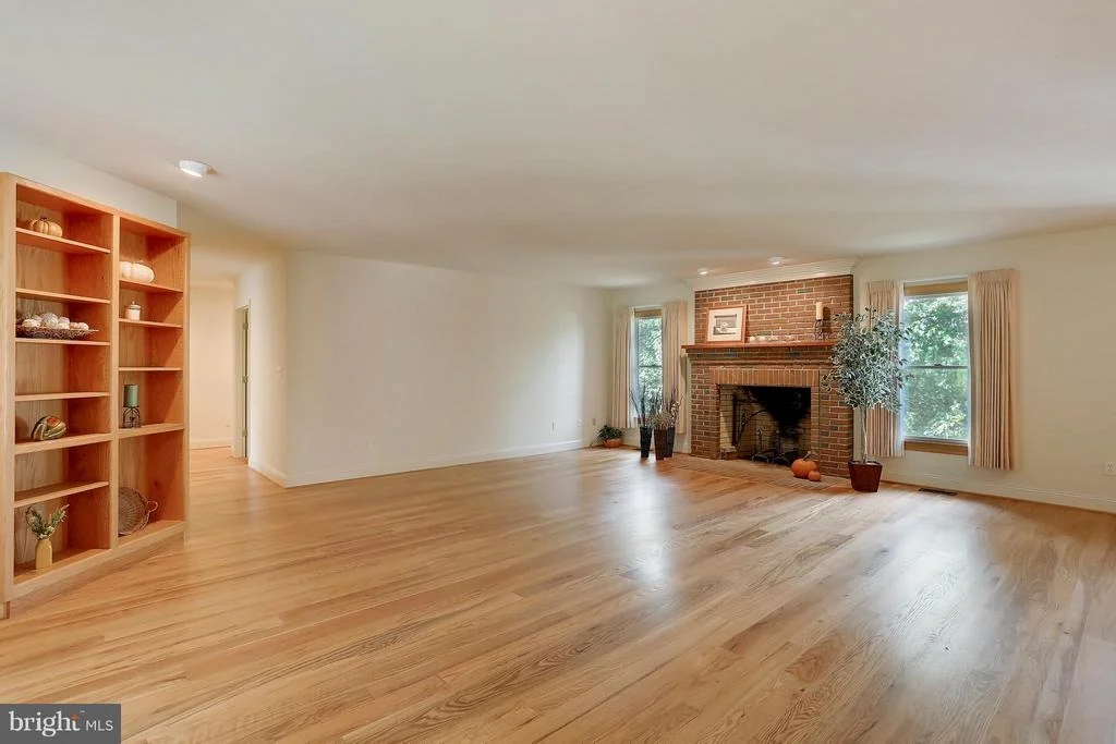 Photo of 24500 STRINGTOWN ROAD