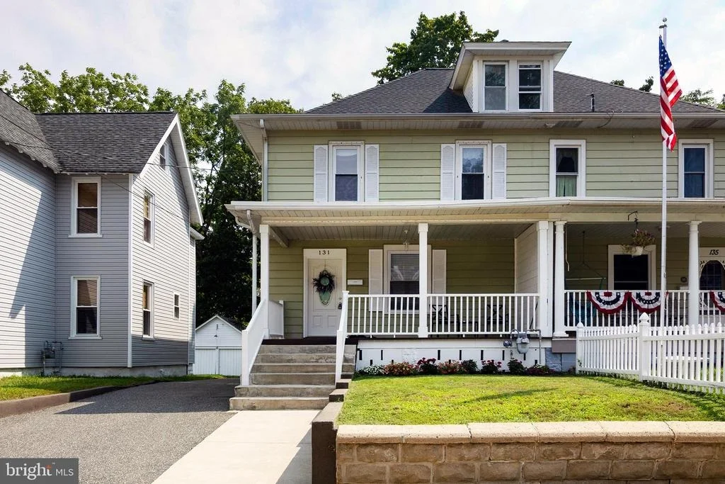 Photo of 131 OAKCREST AVENUE
