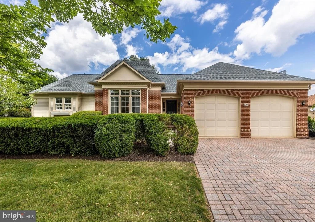 Photo of 827 DUNBROOKE COURT