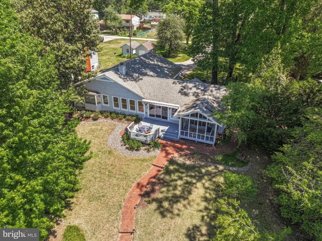 Photo of 528 GRAYS CREEK ROAD