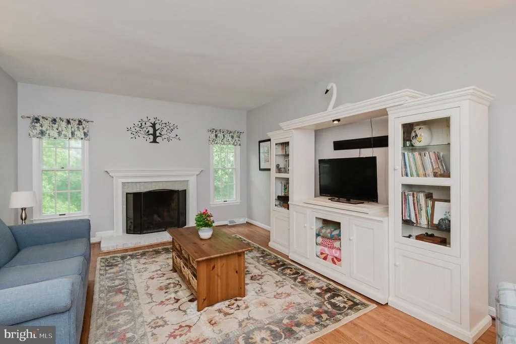 Photo of 922 DELRAY DRIVE