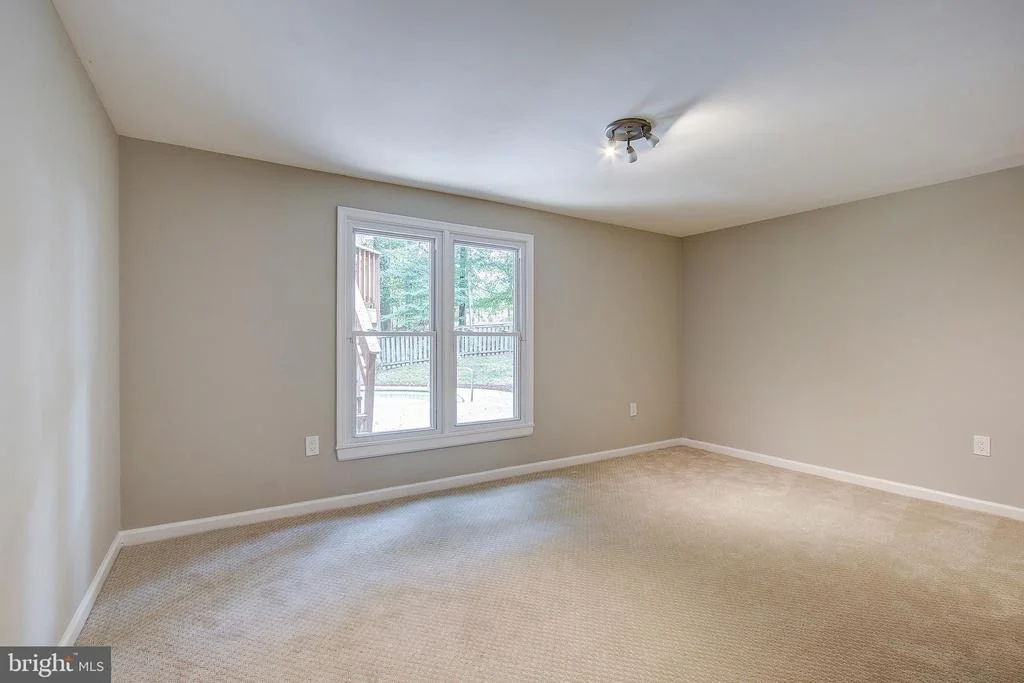 Photo of 7109 LONG VIEW ROAD