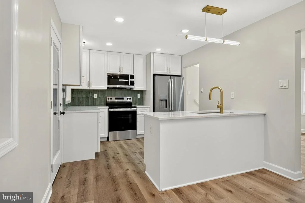 Photo of 4016 MAPLETON DRIVE