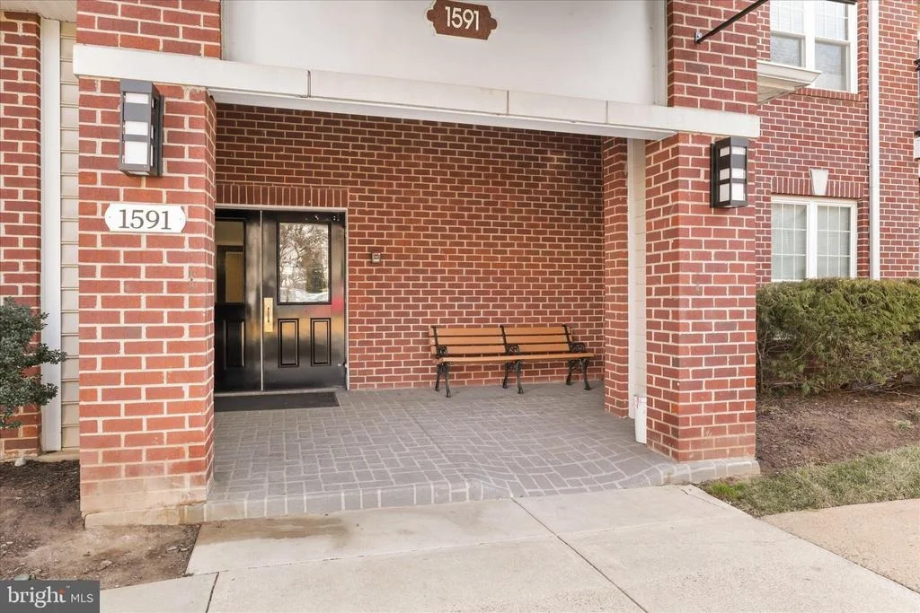 Photo of Unit 2204 at 1600 SPRING GATE DRIVE