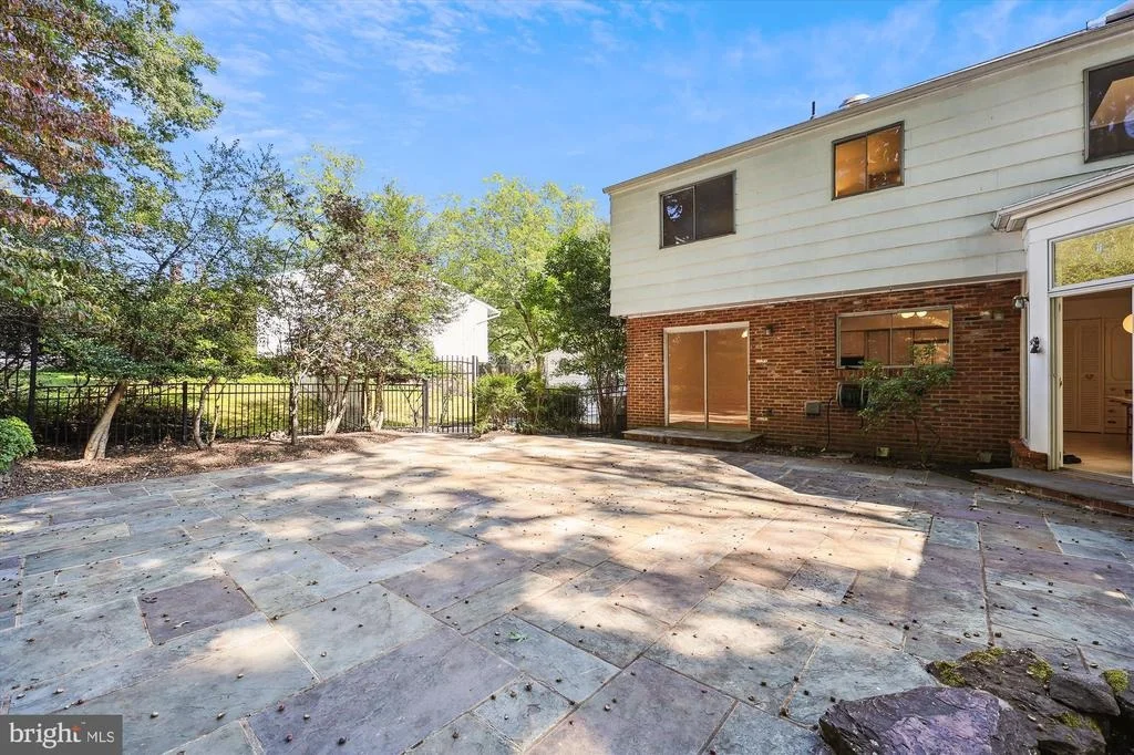 Photo of 11616 LOVEJOY STREET