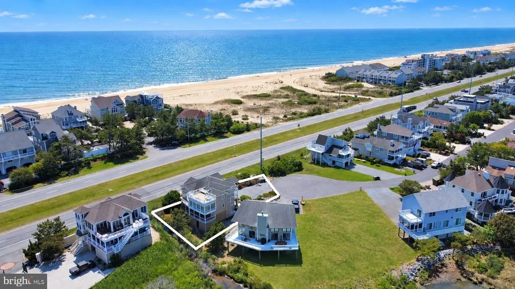 Photo of 36764 BAYSIDE DRIVE