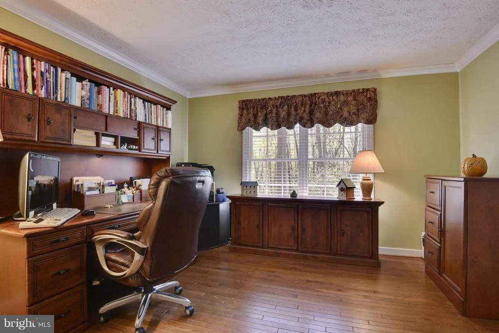 Photo of 704 FALLS ROAD