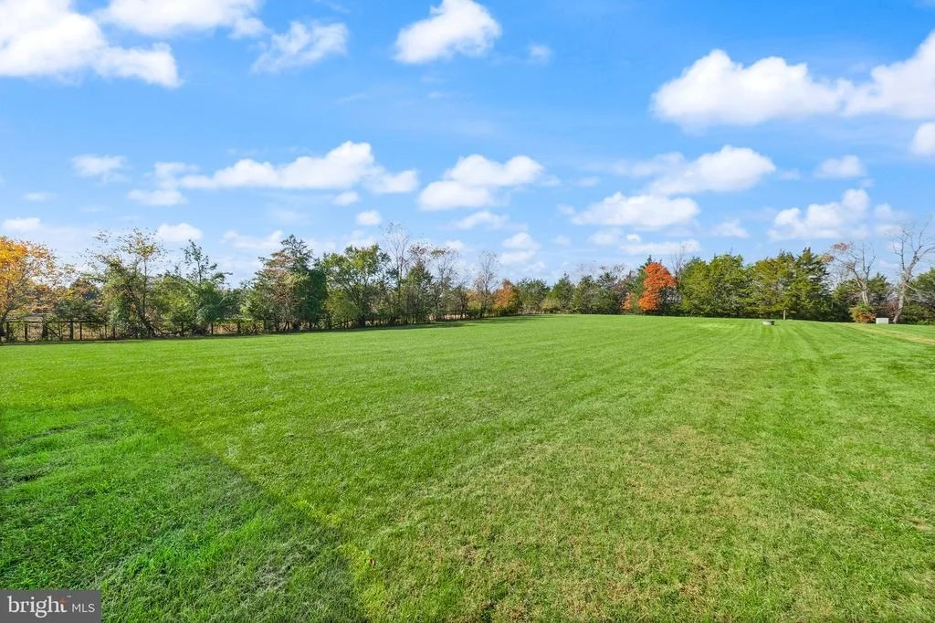 Photo of 9749 WESTWOOD ROAD
