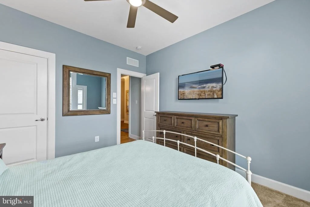 Photo of 39033 CROWS NEST LANE