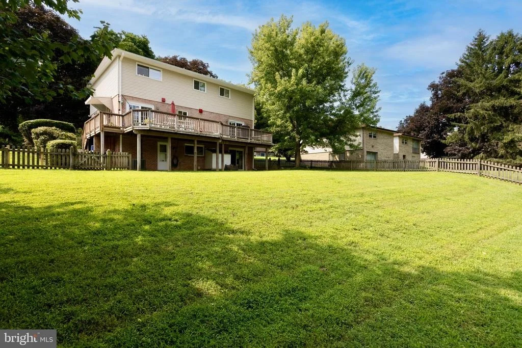 Photo of 2400 SUGARCONE ROAD